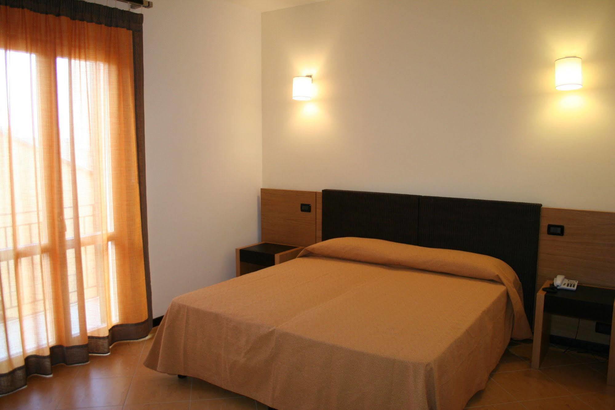 טרפאני Cerri Hotel מראה חיצוני תמונה